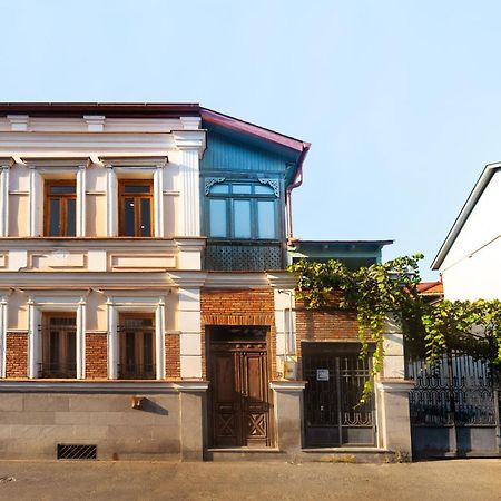 Guli Of Tbilisi - River View Duplex Apartment In Historic City Center Esterno foto