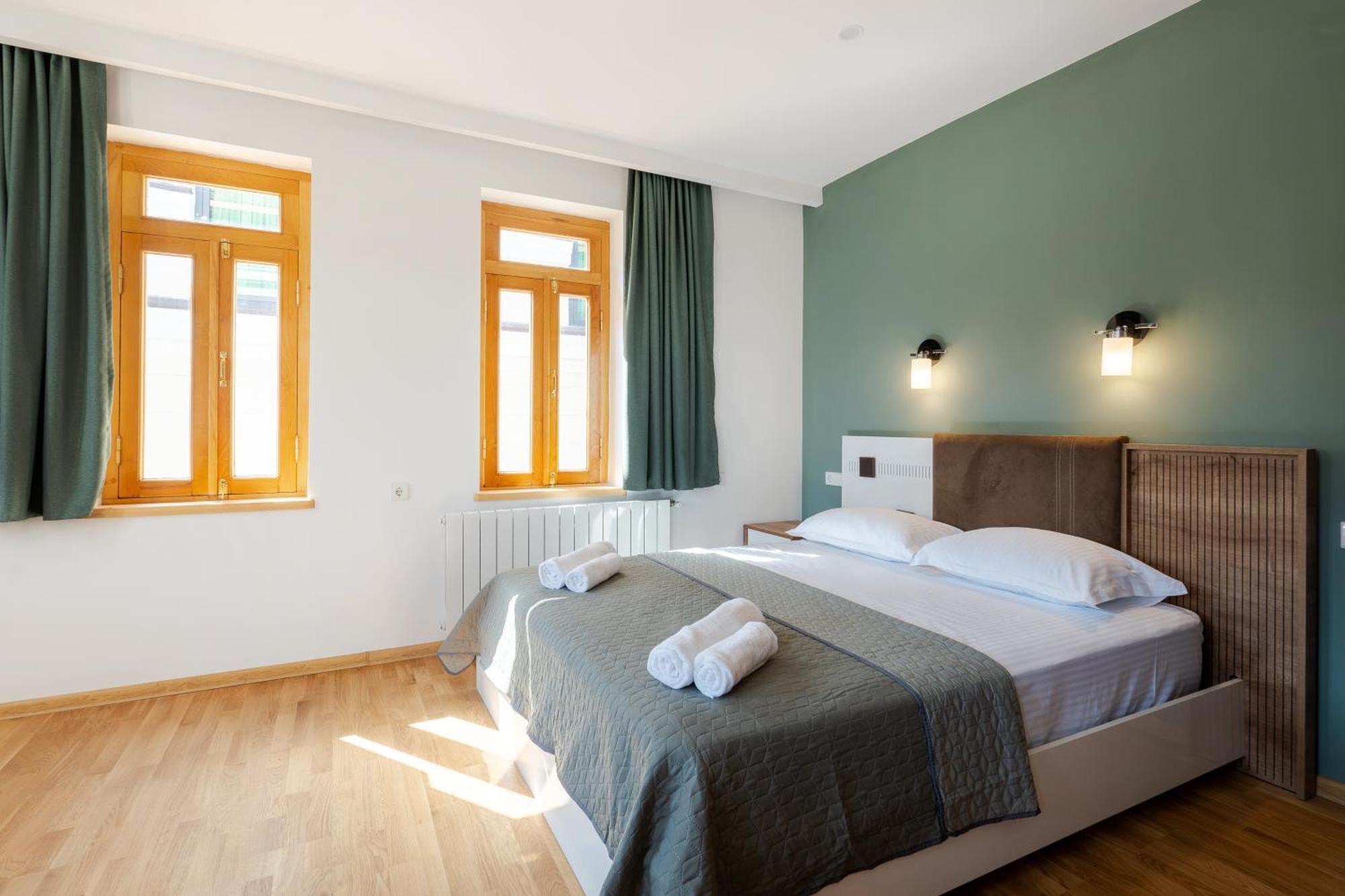 Guli Of Tbilisi - River View Duplex Apartment In Historic City Center Esterno foto