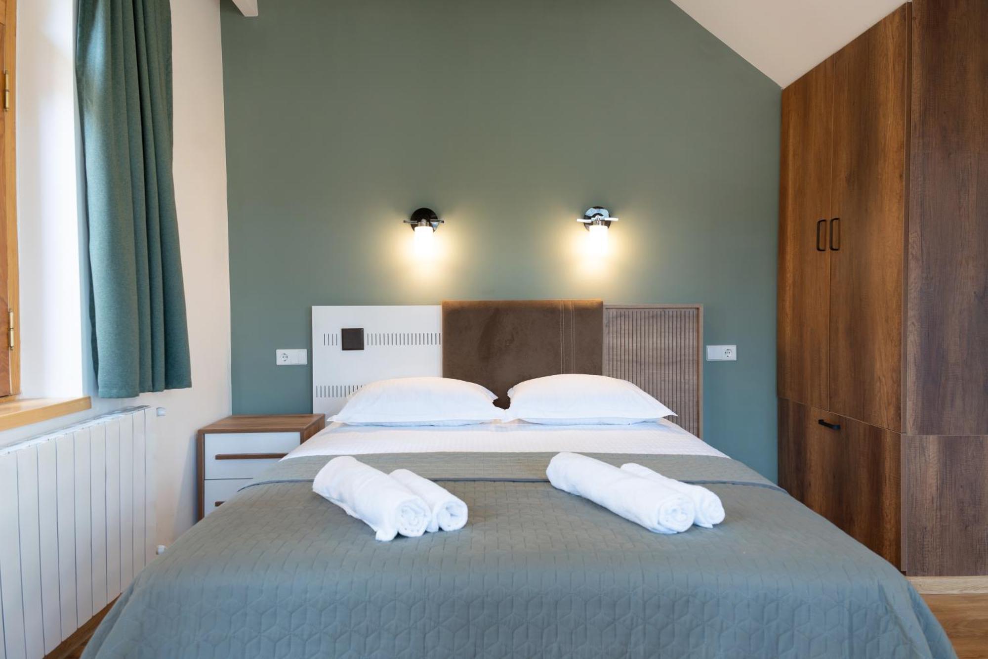 Guli Of Tbilisi - River View Duplex Apartment In Historic City Center Esterno foto